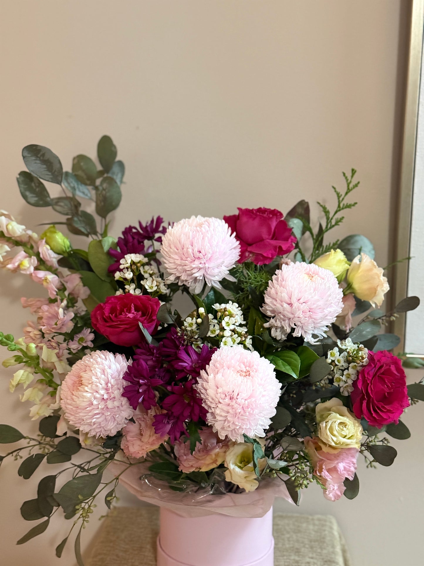 Rosé Harmony Hat Box - Flower Arrangement