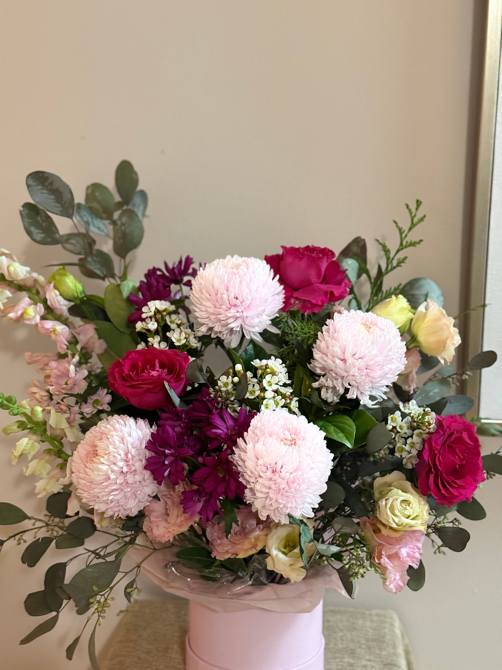 Rosé Harmony Hat Box - Flower Arrangement